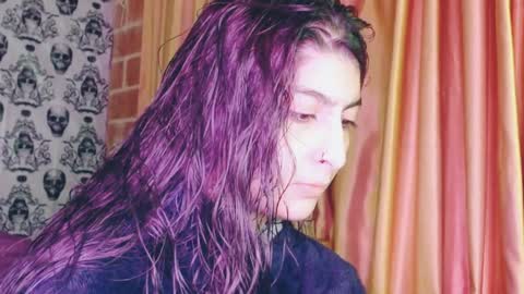 Snapshot of dak_7 chatting on 02-02-25, 06:04 -- -- help me reach 100 hands up online show from 02-02-25, 06:04