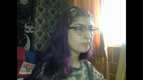 Snapshot of dak_7 chatting on 10-01-25, 07:09 -- -- help me reach 100 hands up online show from 10-01-25, 07:09