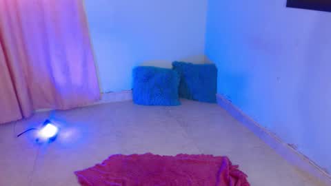 VALENTINA  online show from 11-03-25, 08:10