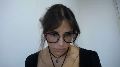 IG  dakotasofiaa online show from 09-30-25, 11:26