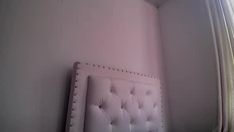 Dakota and Aron online show from 03-08-25, 06:26