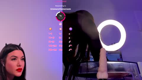 Snapshot of dakota_blare chatting on 11-23-25, 01:44 Dakota online show from 11-23-25, 01:44