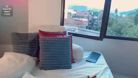    online show from 11-11-25, 12:38