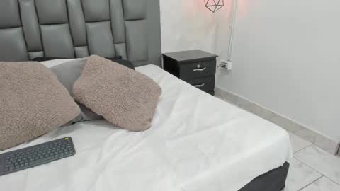 Dakota  online show from 11-15-25, 12:34