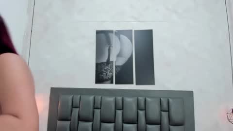 Dakota  online show from 03-21-26, 02:42