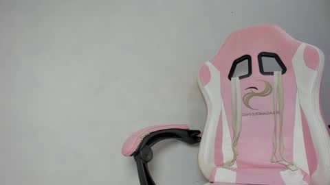 dakota_x18 online show from 02-11-26, 10:26