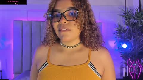  Danna  online show from 05-11-26, 12:00