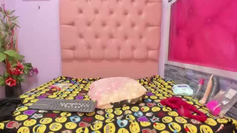 Mariana online show from 11-14-25, 08:29