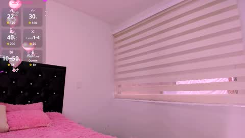 Snapshot of dakotamitchell chatting on 09-27-25, 10:04 dakotamitchell online show from 09-27-25, 10:04