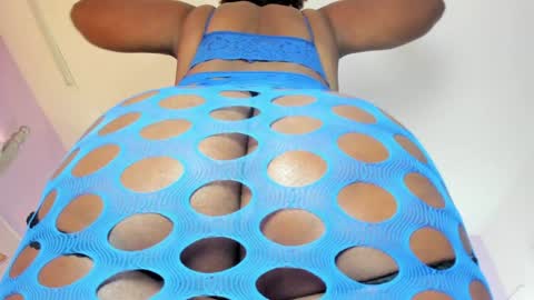 Snapshot of dakotasexshow2 chatting on 01-07-25, 10:41 Dakota Sex Show online show from 01-07-25, 10:41