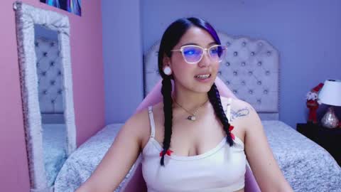 Snapshot of dakotasimon chatting on 02-03-25, 07:31 Dakota Simon online show from 02-03-25, 07:31