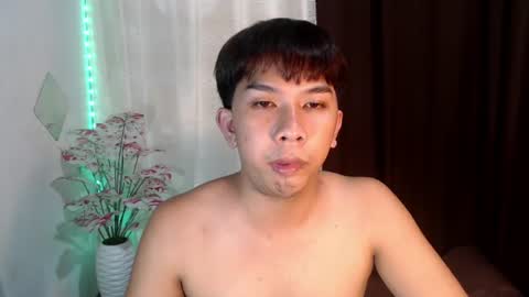 Snapshot of dale_xox23 chatting on 07-12-26, 02:35 Dale online show from 07-12-26, 02:35