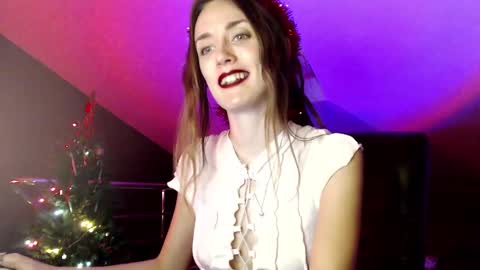 Dalia  online show from 12-28-24, 01:17