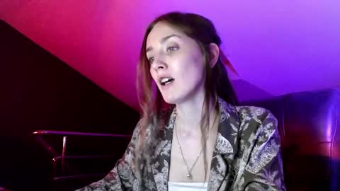 Dalia  online show from 01-23-25, 01:56