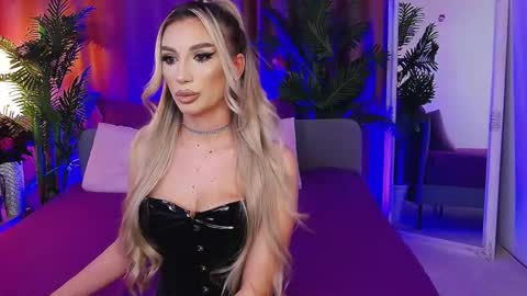 DalidaSelena online show from 02-08-26, 05:49