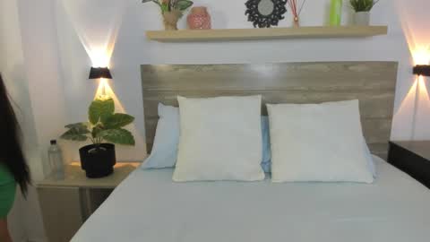 D A L I L A online show from 02-19-25, 07:05