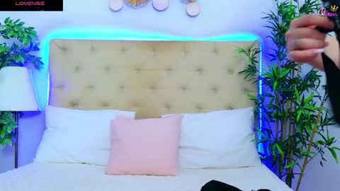 daliyaa_ online show from 04-17-26, 11:57