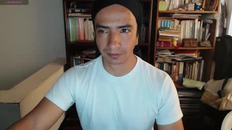 Snapshot of daliygala chatting on 11-16-25, 01:28 JamesDali online show from 11-16-25, 01:28