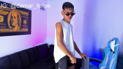 damar_felipe online show from 01-19-25, 03:29