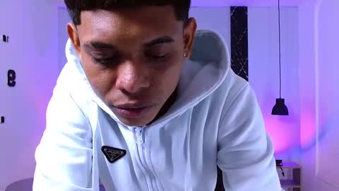 damar_felipe online show from 10-23-25, 03:17