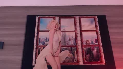         online show from 10-10-25, 06:12