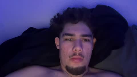 Snapshot of damiam_xj chatting on 12-20-24, 03:00 damiam xj online show from 12-20-24, 03:00