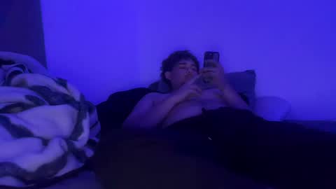 Snapshot of damiam_xj chatting on 12-22-24, 03:22 damiam xj online show from 12-22-24, 03:22