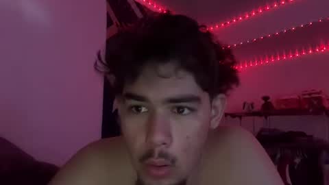 Snapshot of damiam_xj chatting on 12-25-24, 03:28 damiam xj online show from 12-25-24, 03:28