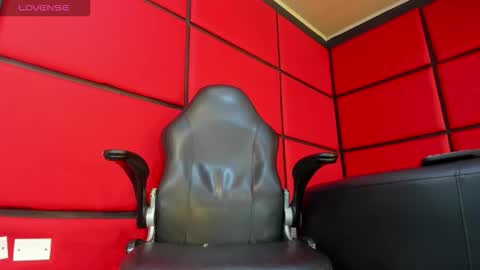 Snapshot of damian_bulls chatting on 02-08-26, 03:04 ---Damian--- online show from 02-08-26, 03:04