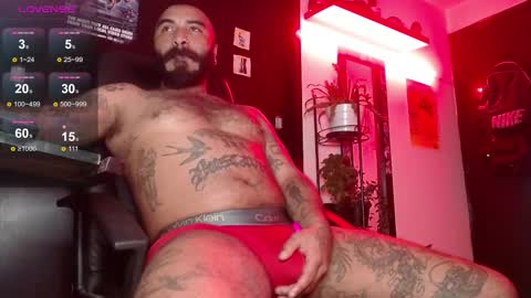 Snapshot of damian_darkside_ chatting on 02-19-25, 12:35 Damian online show from 02-19-25, 12:35