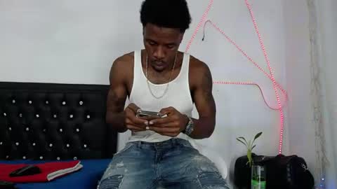 Snapshot of damian_hart_24cm chatting on 07-01-26, 01:02 damian_hart_24cm online show from 07-01-26, 01:02