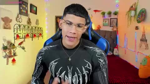 Snapshot of damian_latinxxx chatting on 01-07-26, 02:58 Damian online show from 01-07-26, 02:58