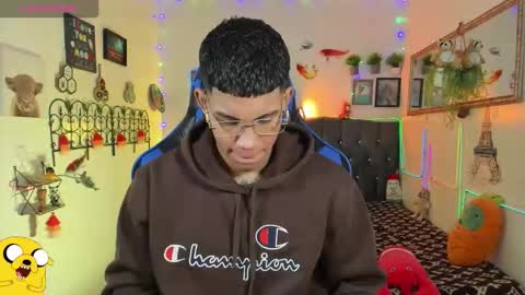 Snapshot of damian_latinxxx chatting on 01-08-26, 03:09 Damian online show from 01-08-26, 03:09