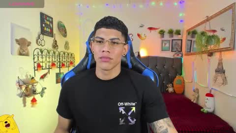 Snapshot of damian_latinxxx chatting on 01-10-26, 02:57 Damian online show from 01-10-26, 02:57