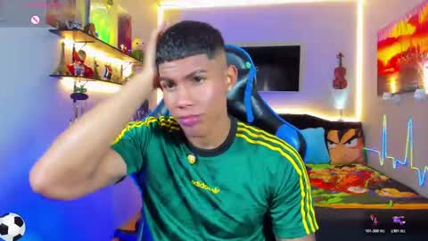 Snapshot of damian_latinxxx chatting on 06-25-26, 09:03 Damian online show from 06-25-26, 09:03