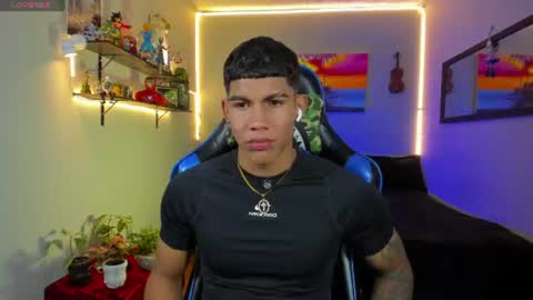 Snapshot of damian_latinxxx chatting on 07-18-26, 09:02 Damian online show from 07-18-26, 09:02