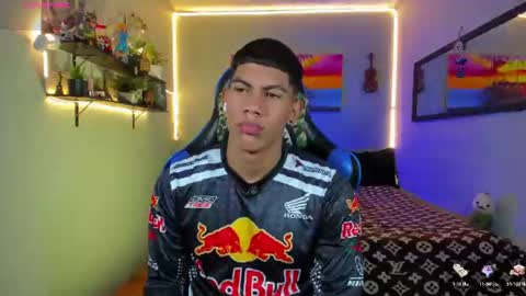 Snapshot of damian_latinxxx chatting on 07-19-26, 09:13 Damian online show from 07-19-26, 09:13