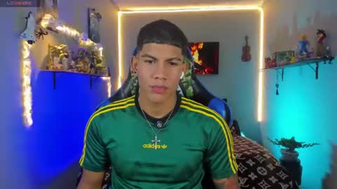 Snapshot of damian_latinxxx chatting on 07-21-26, 09:00 Damian online show from 07-21-26, 09:00