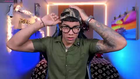 Snapshot of damian_latinxxx chatting on 07-30-26, 09:08 Damian online show from 07-30-26, 09:08