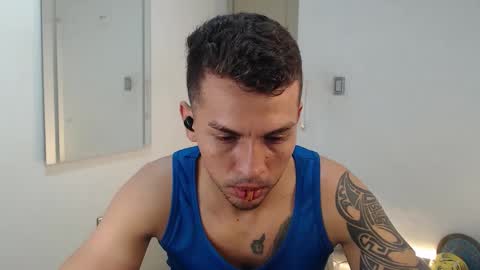 Snapshot of damian_muscle chatting on 09-22-25, 05:37 Damian online show from 09-22-25, 05:37
