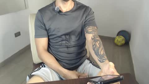 Snapshot of damian_muscle chatting on 09-25-25, 11:41 Damian online show from 09-25-25, 11:41