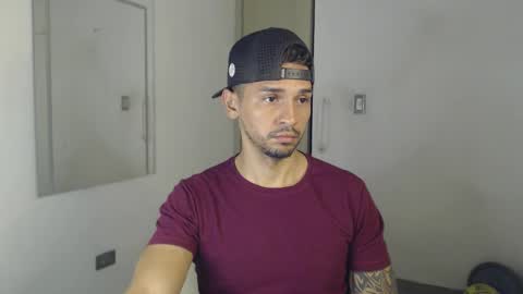 Snapshot of damian_muscle chatting on 09-30-25, 04:34 Damian online show from 09-30-25, 04:34