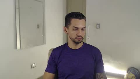 Snapshot of damian_muscle chatting on 10-06-25, 02:47 Damian online show from 10-06-25, 02:47