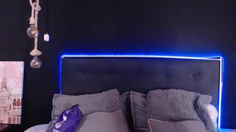 Snapshot of damian_n_lissa chatting on 03-05-25, 02:23 damian_n_lissa online show from 03-05-25, 02:23