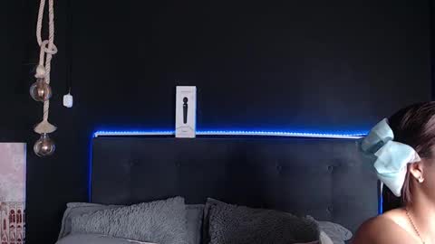 Snapshot of damian_n_lissa chatting on 03-07-25, 04:00 damian_n_lissa online show from 03-07-25, 04:00