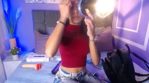 Snapshot of damian_n_lissa chatting on 10-03-25, 07:00 damian_n_lissa online show from 10-03-25, 07:00