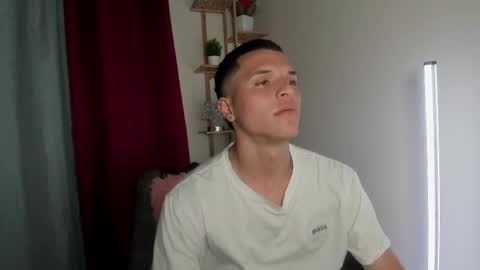 damian_vega13 online show from 11-07-25, 10:43