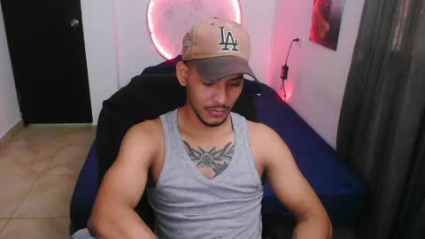 Snapshot of damiann_rees chatting on 04-27-26, 02:37 instagram damiannreed. online show from 04-27-26, 02:37