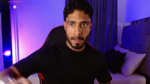 Snapshot of damiano_walker chatting on 09-28-25, 05:02 damiano_walker online show from 09-28-25, 05:02