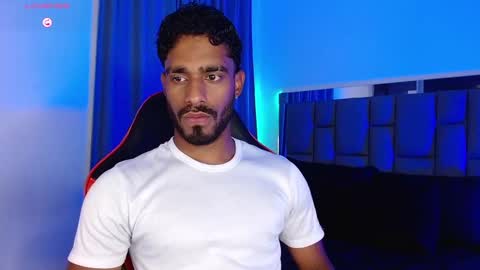 Snapshot of damiano_walker chatting on 10-16-25, 04:35 damiano_walker online show from 10-16-25, 04:35